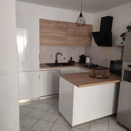 In - Sibenik Riviera 36059 Примоштен