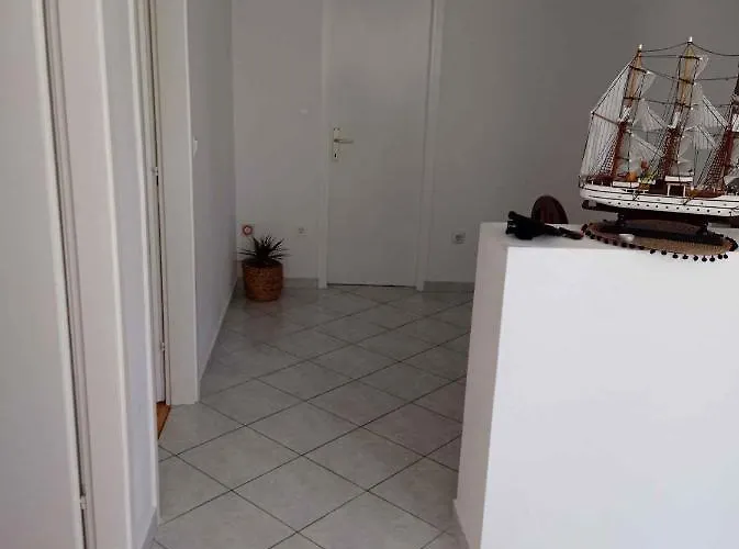 In - Sibenik Riviera 36059 פרימוסטן