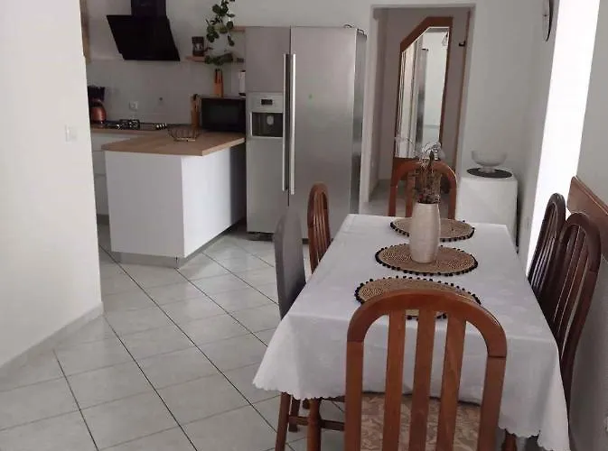 In - Sibenik Riviera 36059 * Primošten