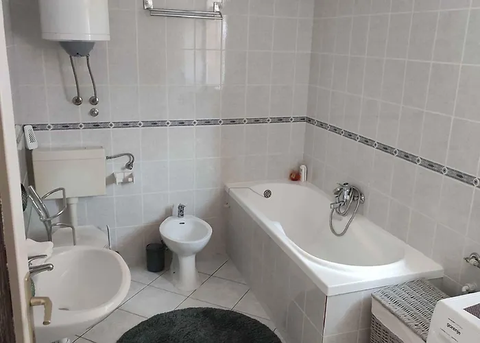 In - Sibenik Riviera 36059 *